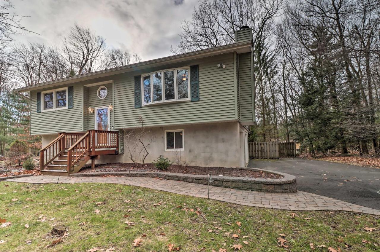 Pocono Mountain With Large Deck And Access! * Pocono Summit