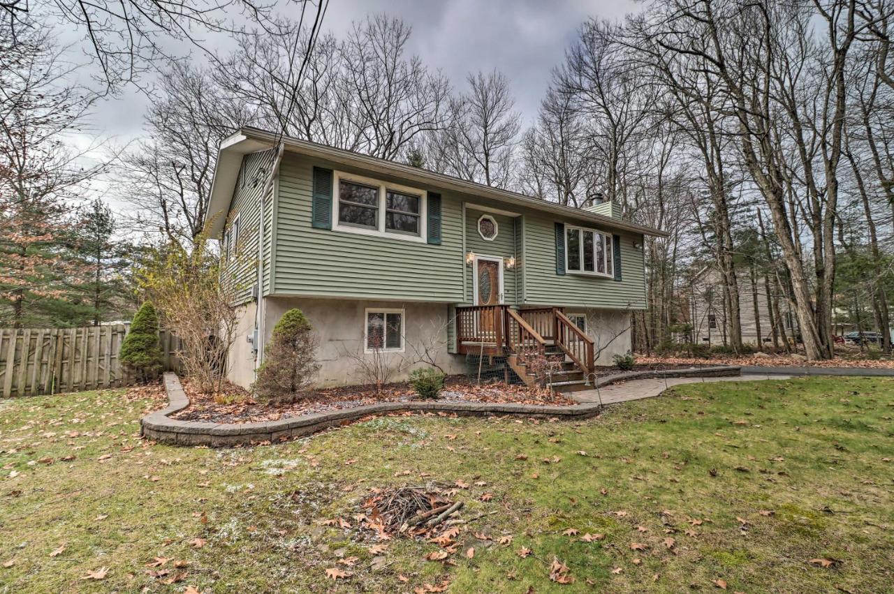 Holiday home Pocono Mountain With Large Deck And Access! Pocono Summit