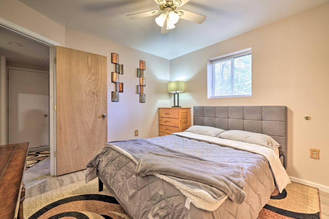 Pocono Mountain With Large Deck And Access!