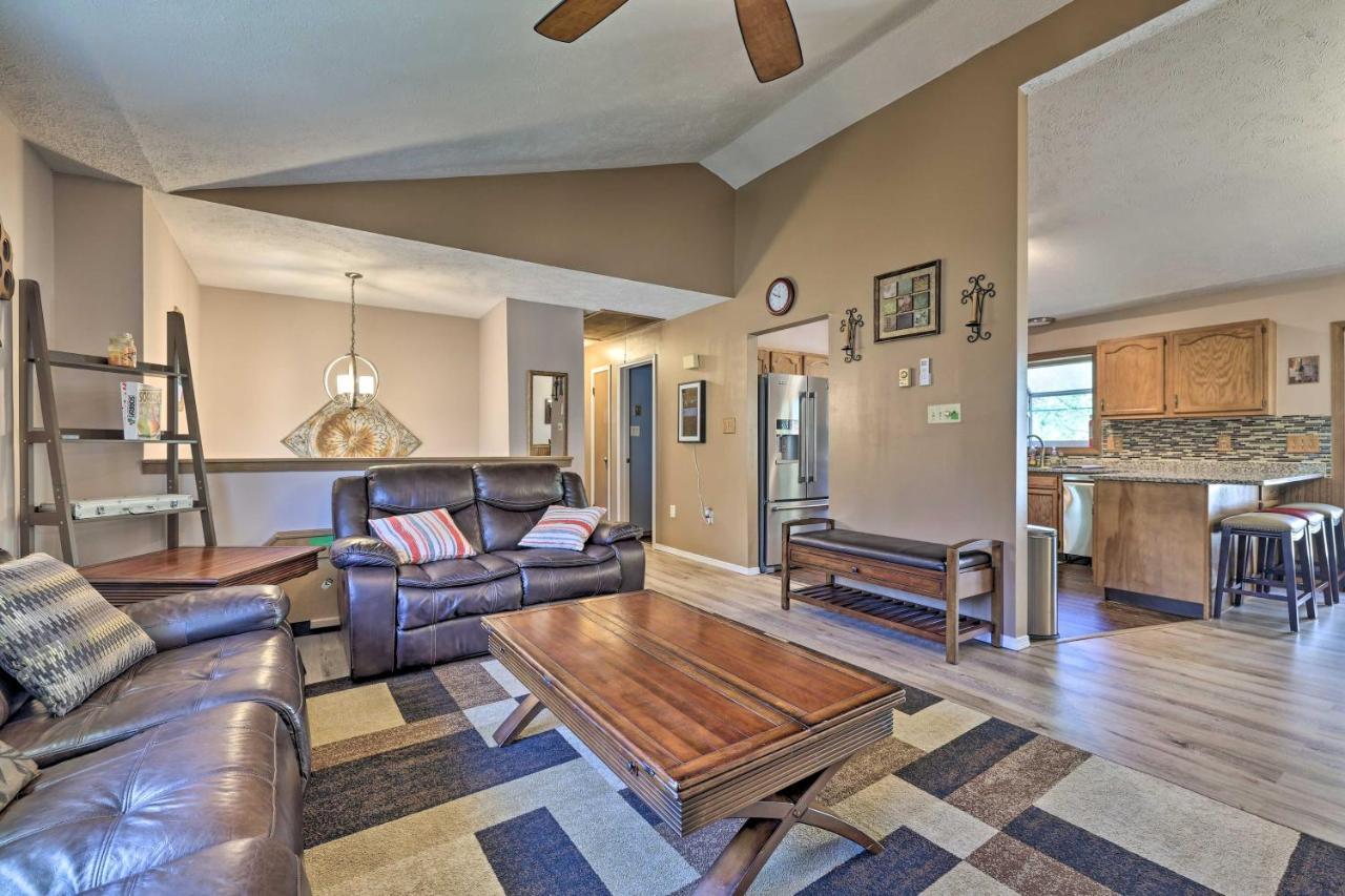 Pocono Mountain With Large Deck And Access! Ferienhaus Pocono Summit